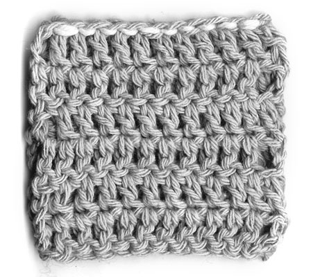 Crocheter des coutures robustes avec le point arrière