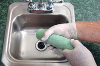 Comment nettoyer la peinture au latex des couvertures de rouleaux et des cages