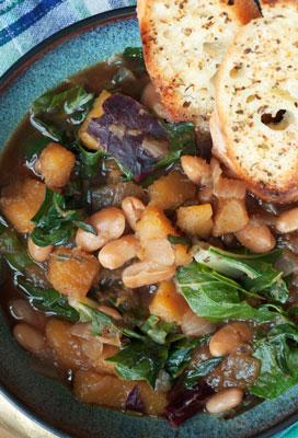 Recette de soupe au chou frisé et aux haricots blancs