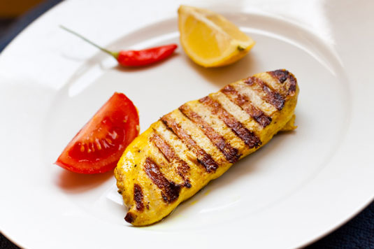 Recette d'escalopes de poulet grillées au citron vert et au cumin