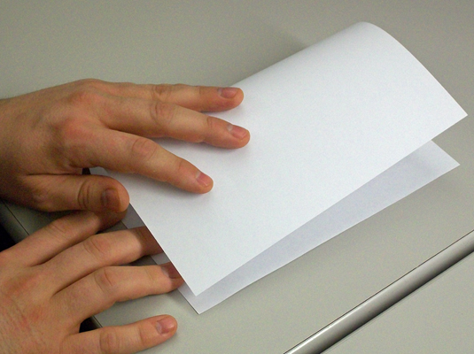Comment faire un flocon de neige en papier à cinq pointes