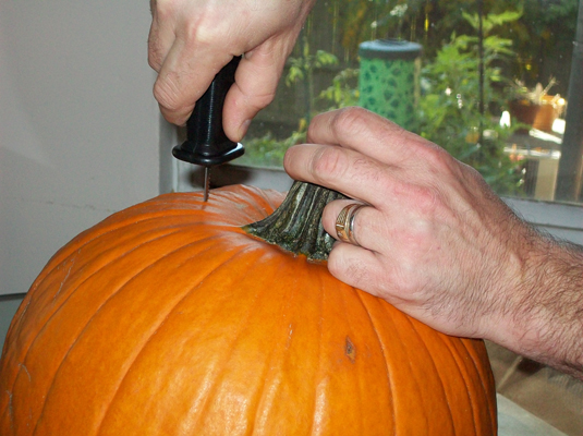 Comment sculpter une citrouille pour Halloween