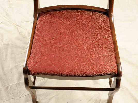 Rembourrage des chaises de salle à manger