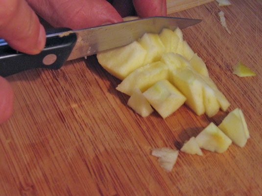 Éplucher et épépiner une pomme