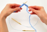 Tricoter en rond avec deux aiguilles circulaires