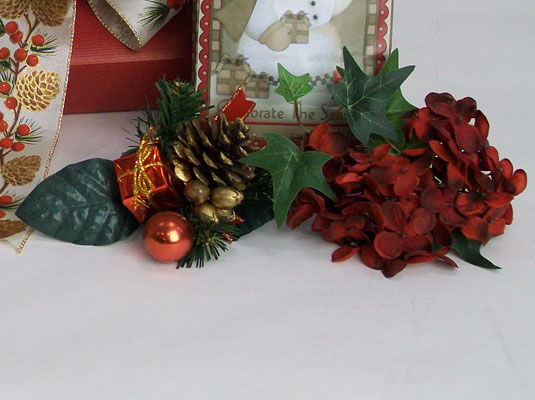 Comment utiliser des embellissements pour améliorer votre emballage cadeau