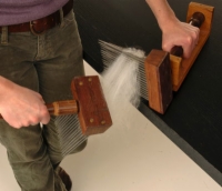 Comment préparer des fibres avec un peigne anglais