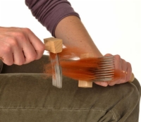 Comment préparer la fibre avec un mini-peigne