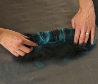 Comment préparer la fibre avec une cardeuse à tambour