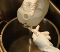 Comment mélanger le stock de colorants pour teindre des couleurs unies