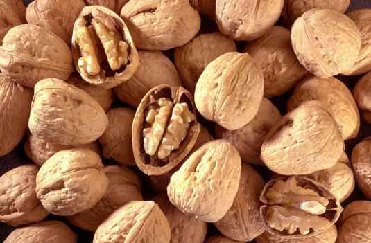 6 variétés de noix et de graines populaires dans le régime méditerranéen