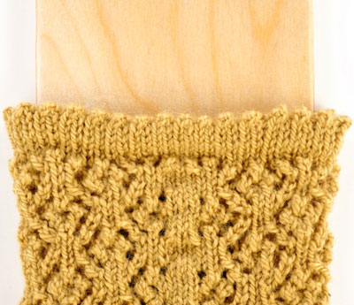 Comment tricoter des chaussettes en dentelle florale