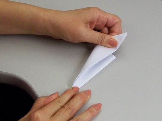 Comment faire un flocon de neige en papier à huit pointes