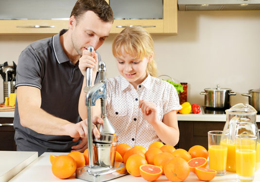 10 stratégies pour enseigner aux enfants de saines habitudes alimentaires